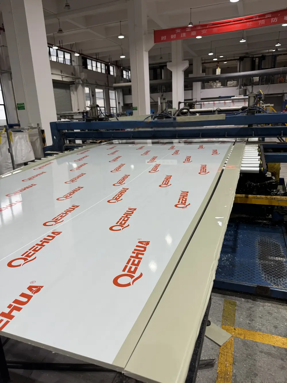 QEEHUA PP sheet production line and finished panel surface for inspection planning
