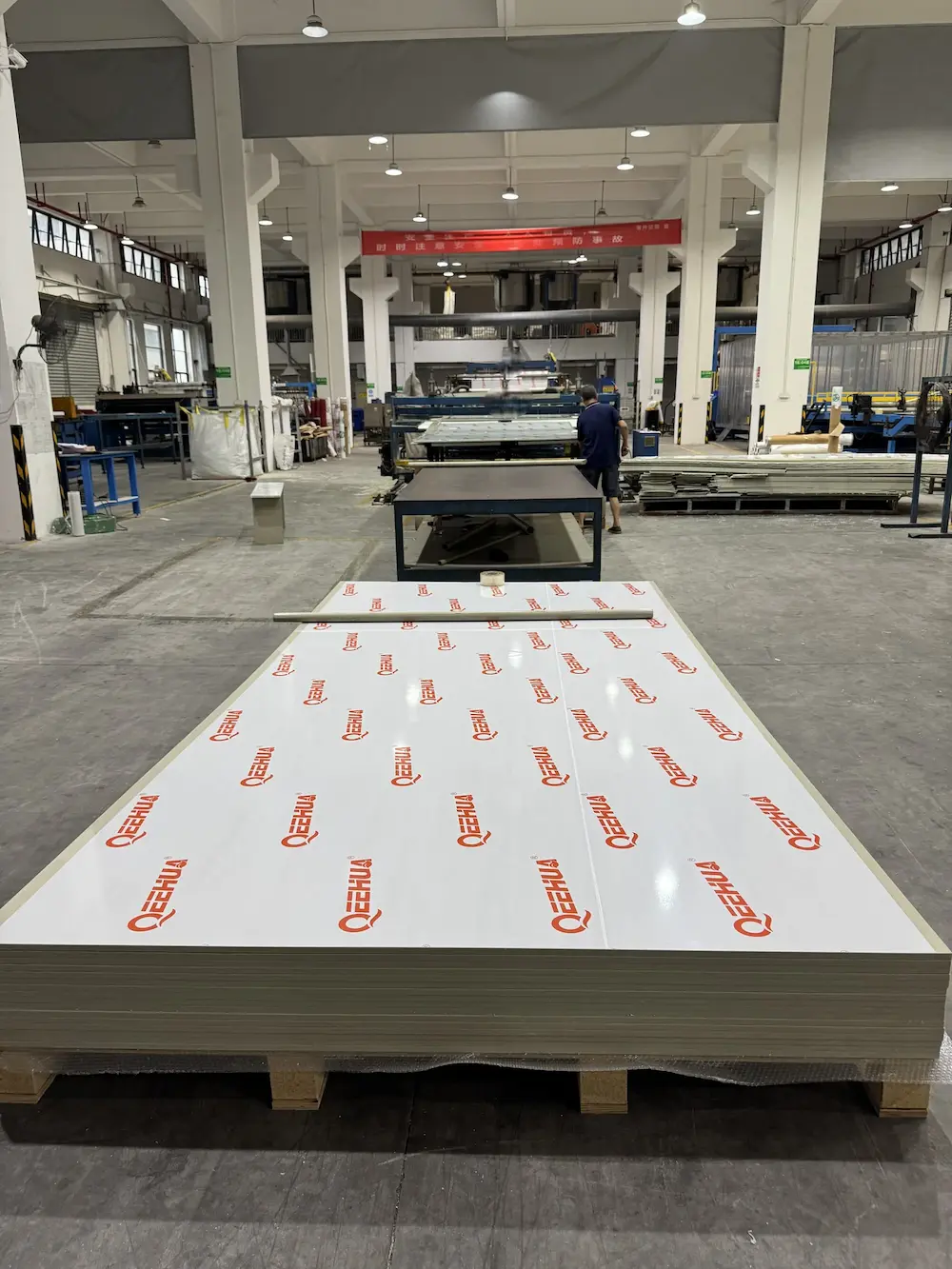 QEEHUA PP sheet production line and finished panel surface for wet-process equipment review