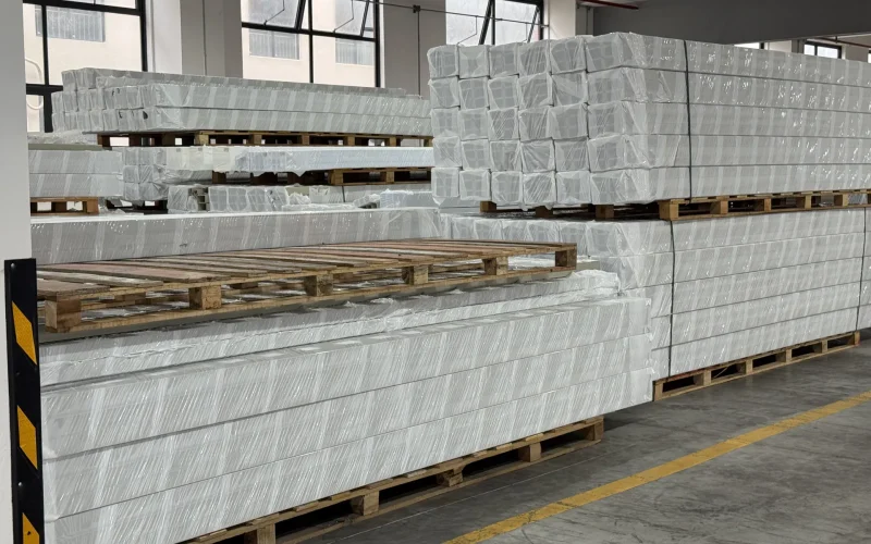 PP U-shaped slot profile for fabricated sheet equipment